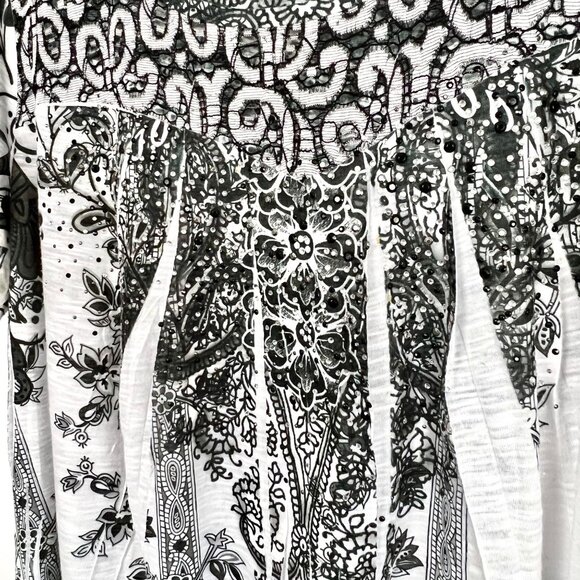 Dressbarn Blouse Top Womens 2X Black & White Paisley Print Embellished EUC - Picture 9 of 16